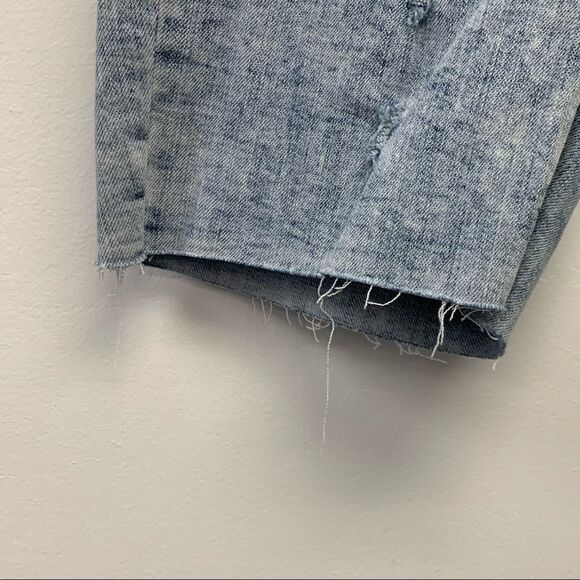 Indigo Rein Recycled Juniors Acid Wash Distressed Denim Bermuda Shorts, Sz 1/24 - Picture 10 of 14